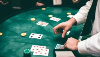 الكازينوهات العربية على الإنترنت