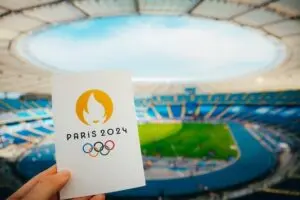 أولمبياد باريس 2024: انطلاق المنافسات الرياضية والمراهنات المثيرة